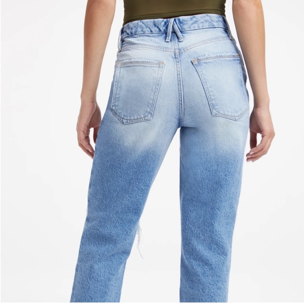GOOD AMERICAN Weekender Distressed Straight Leg Jeans - Picture 4 of 10